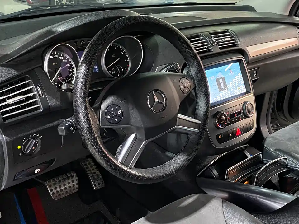 Mercedes-Benz R-class