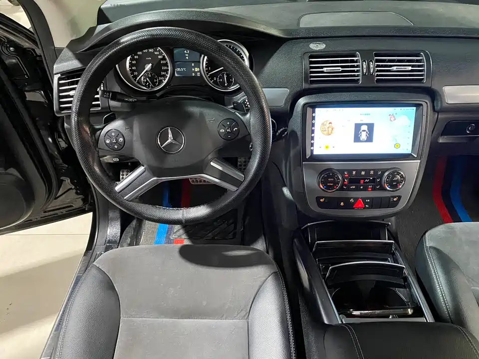 Mercedes-Benz R-class