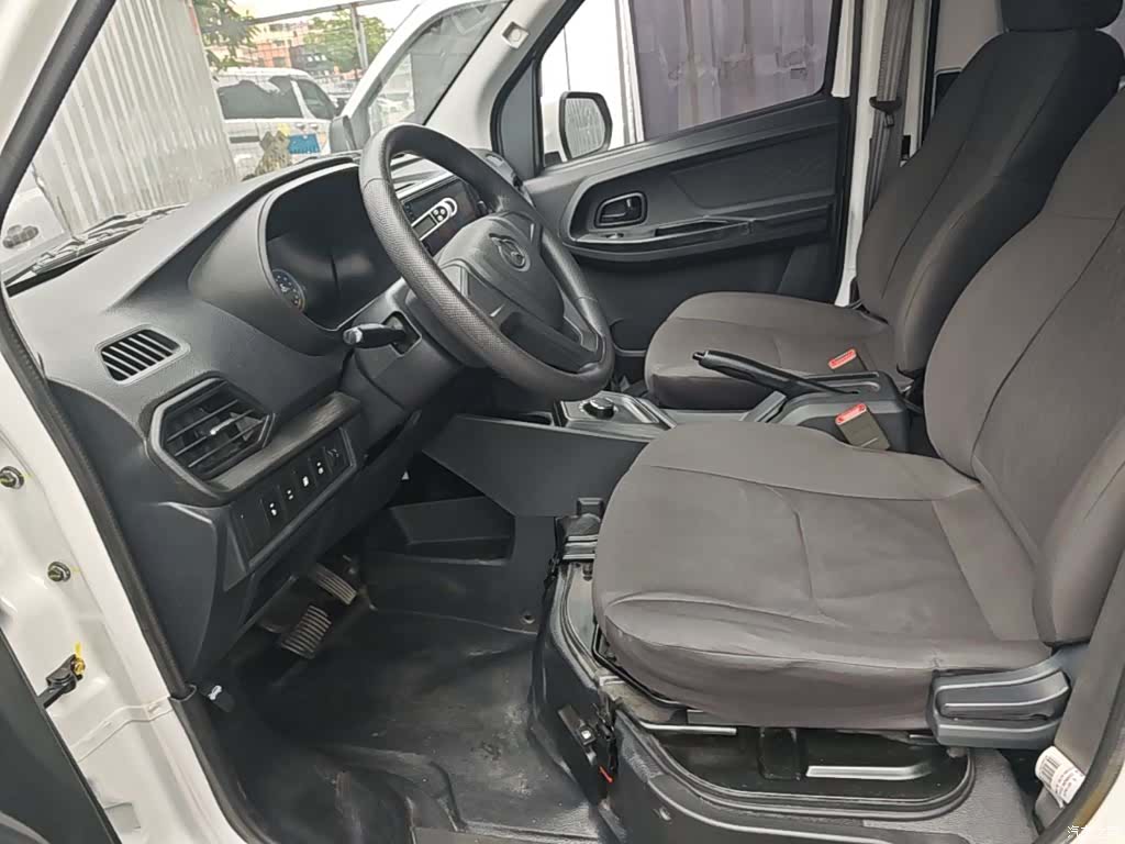 Changan EM80, 2025 15