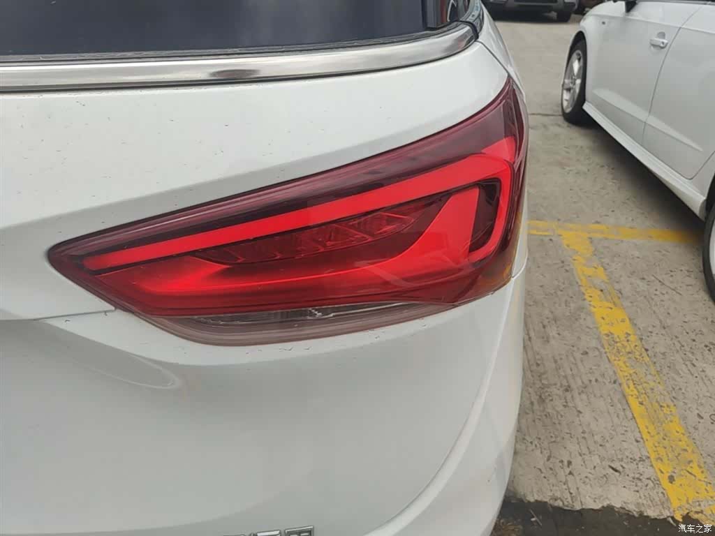 Buick GL6, 2021 8