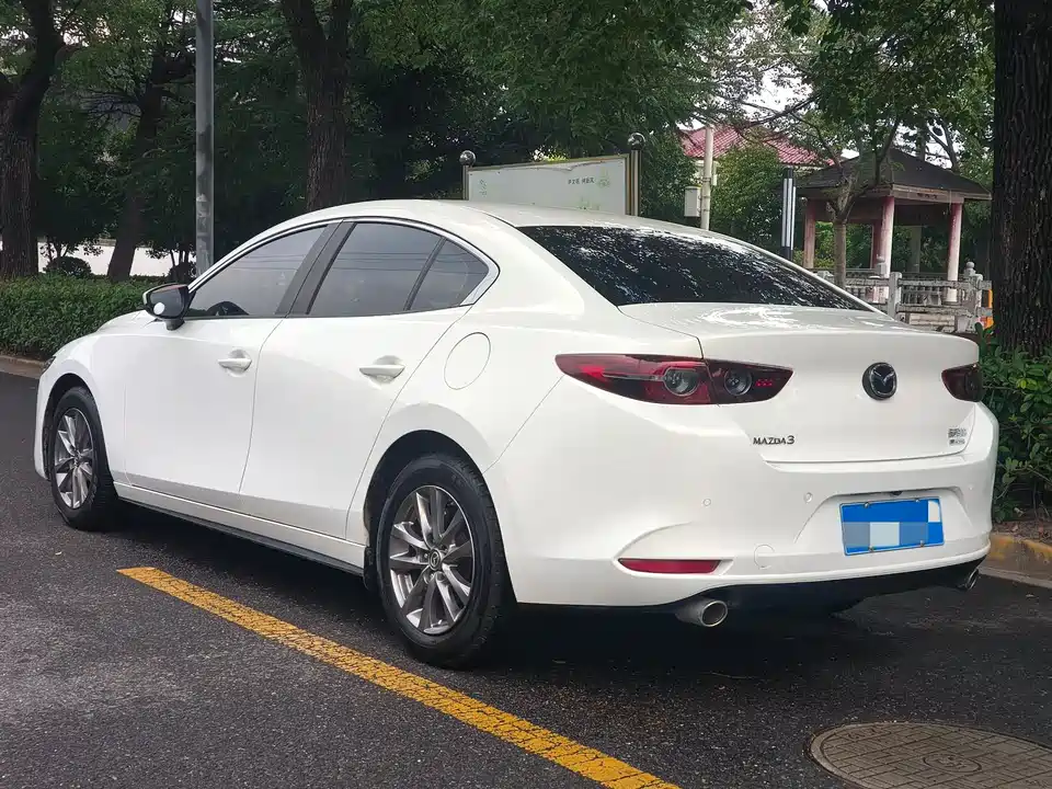 Mazda 3 Angkesaila