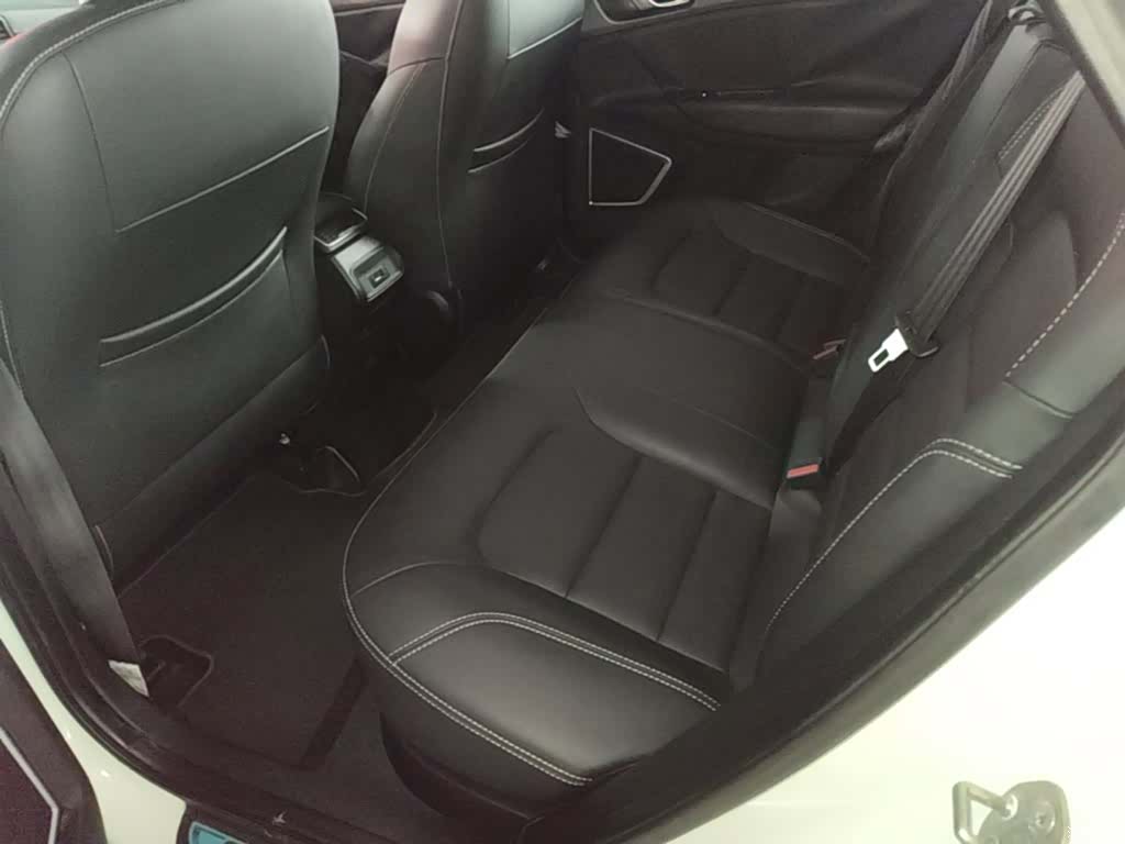 Geely Emgrand, 2018 17