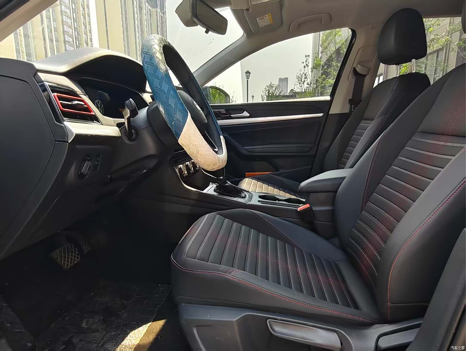 Volkswagen Lavida, 2025 4