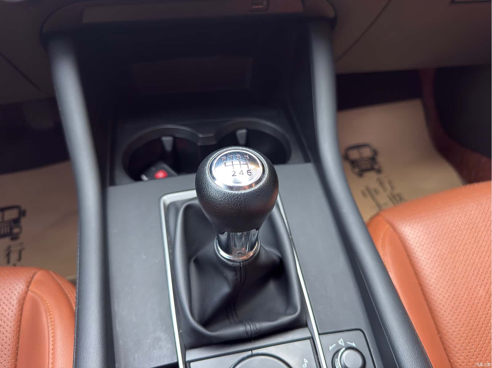 Mazda Mazda3, 2023 12