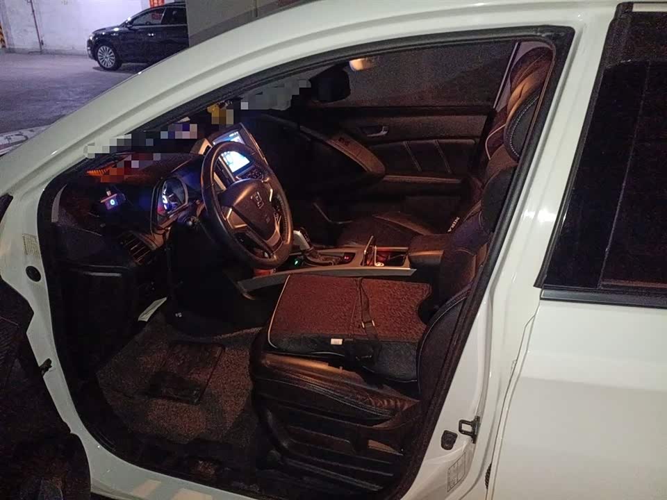 Luxgen Excellent 6 SUV