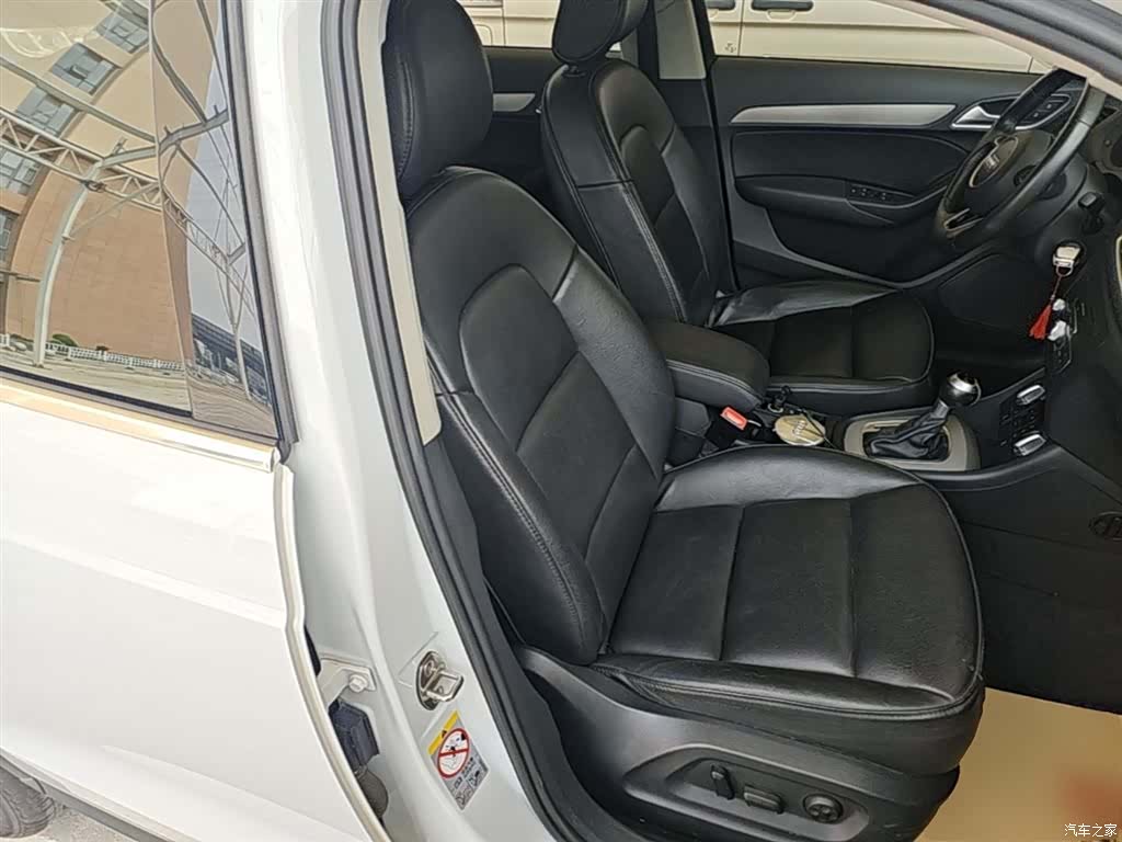 Audi Q3, 2015 25