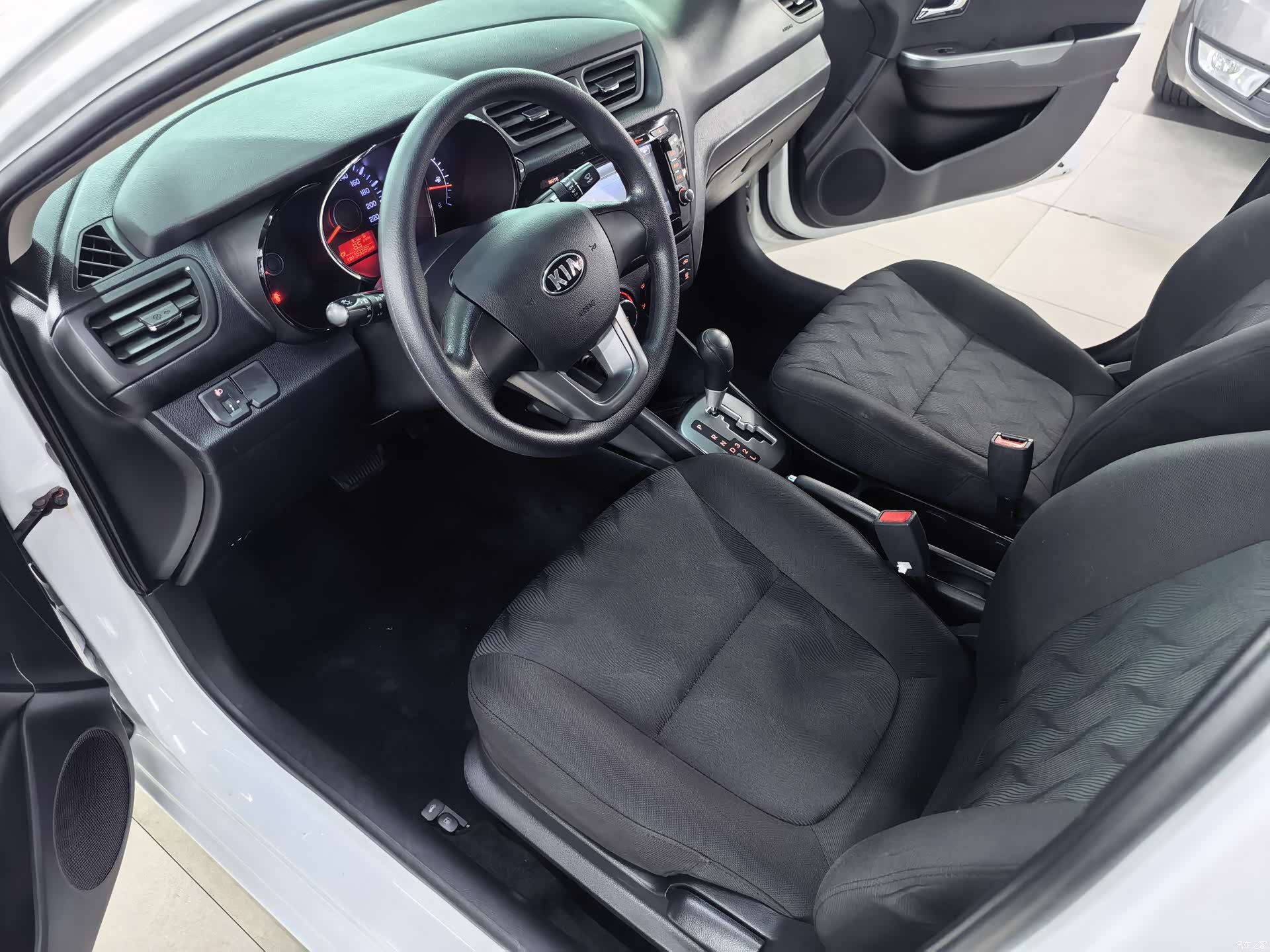 Kia K2, 2014 6
