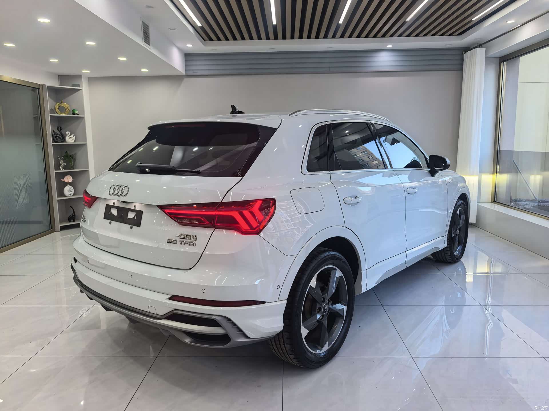Audi Q3, 2022 4