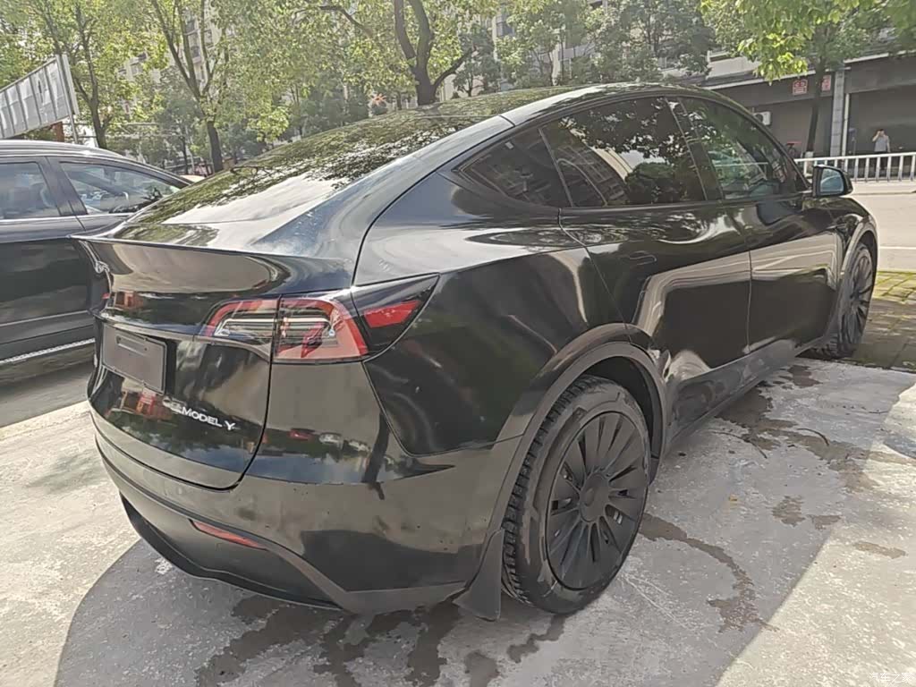 Tesla Model Y, 2022 7