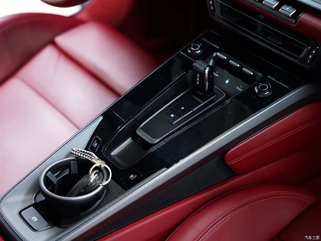 Porsche 911, 2020 40
