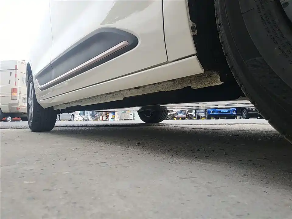 Dongfeng Nammi Nano 01