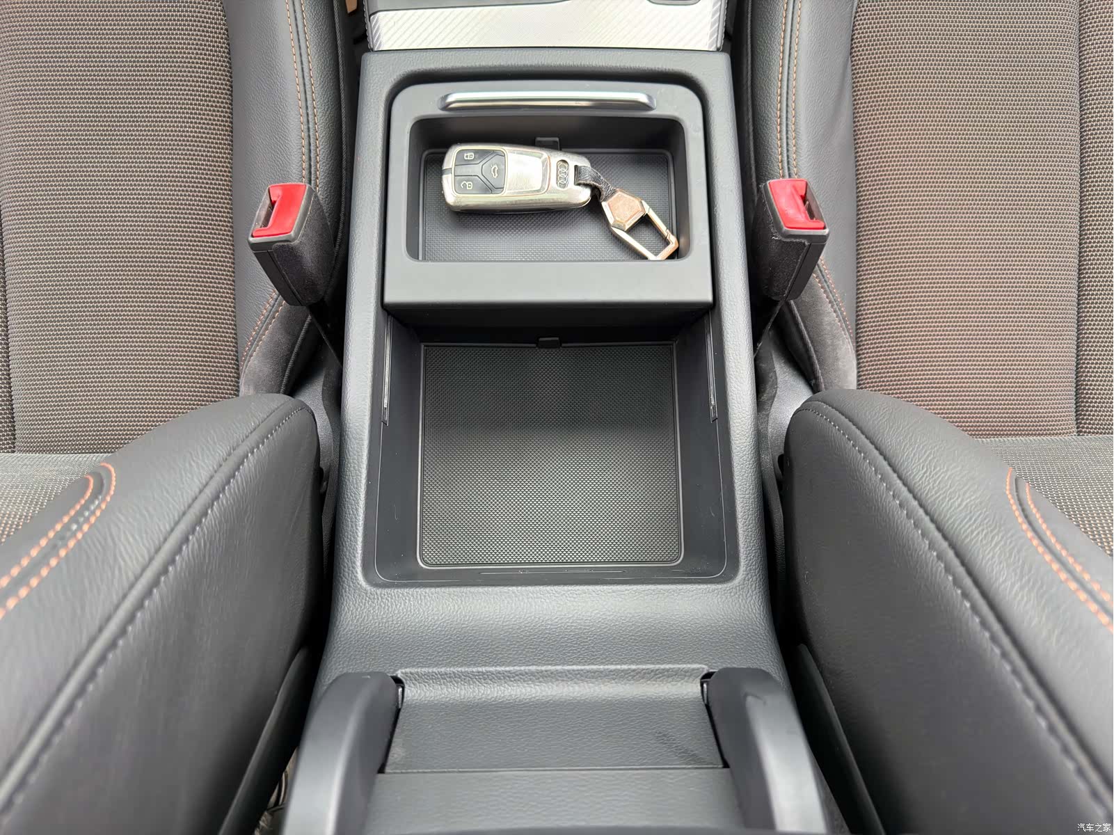 Audi Q5L, 2019 20