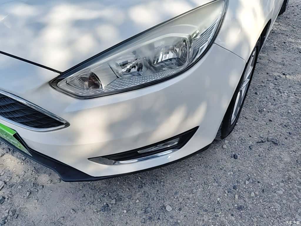 Ford Focus, 2015 18