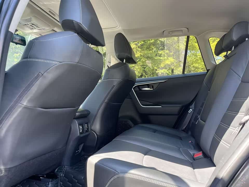 Toyota RAV4 Rongfang