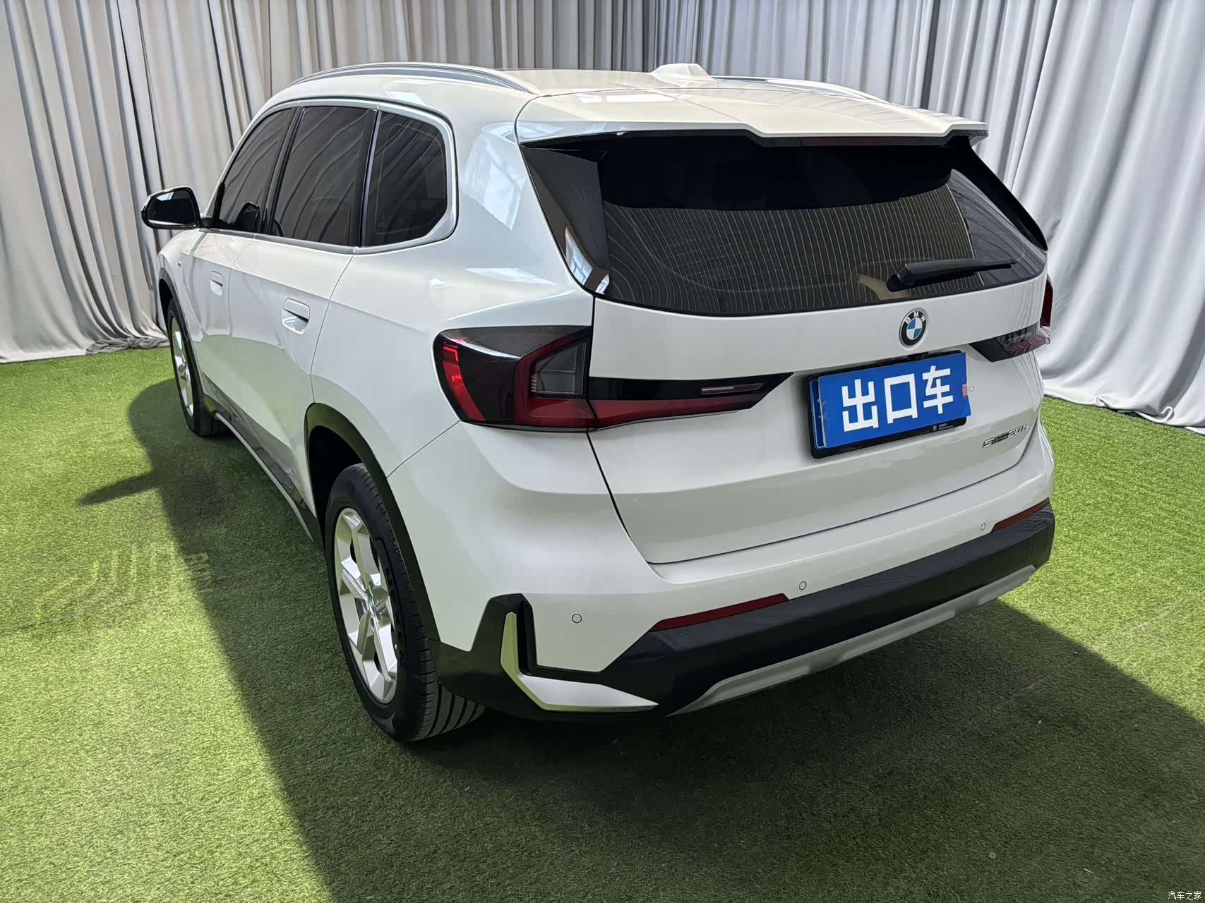 BMW X1, 2023 все фото