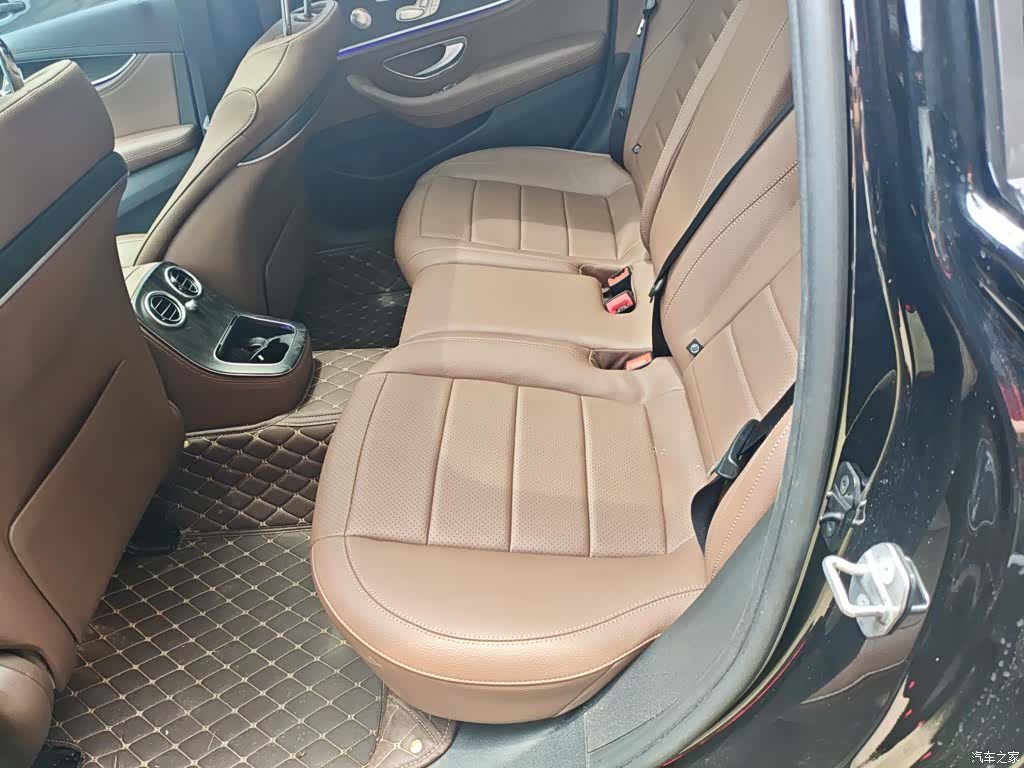 Mercedes-Benz E-Class, 2021 11