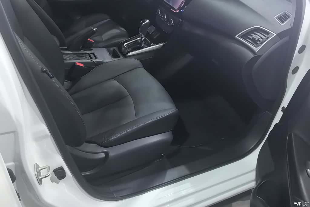Nissan Sylphy, 2017 8