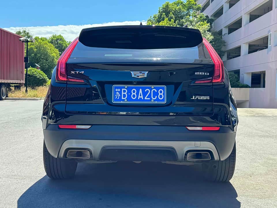 Cadillac XT4