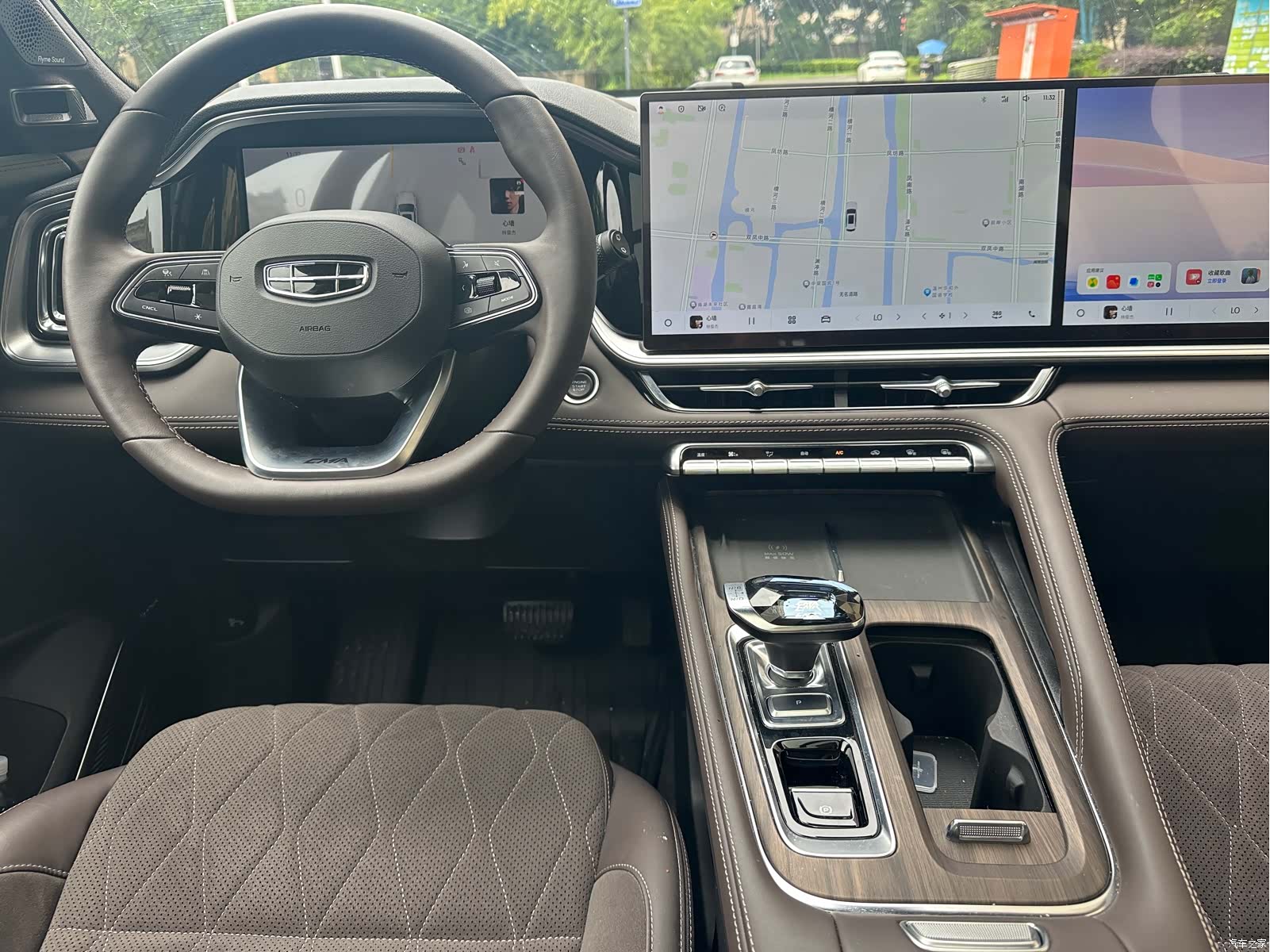 Geely Xingyue L, 2025 13