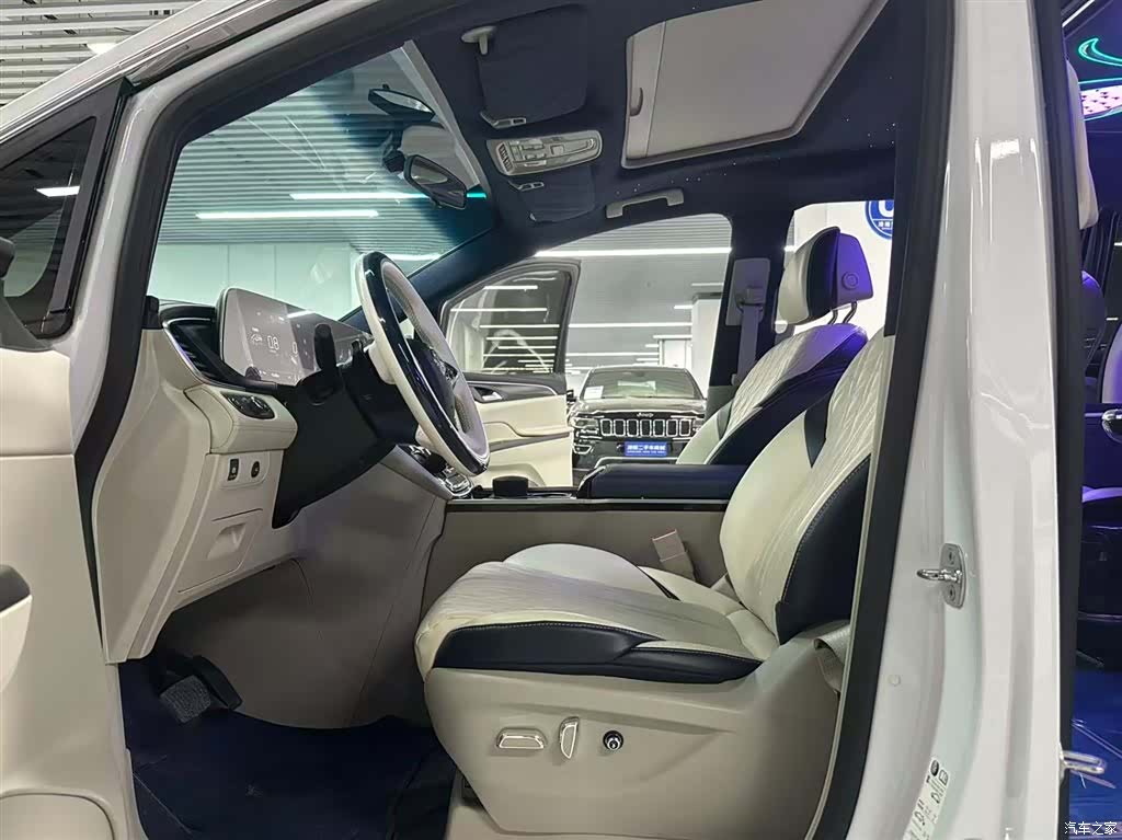 Buick GL8, 2022 4