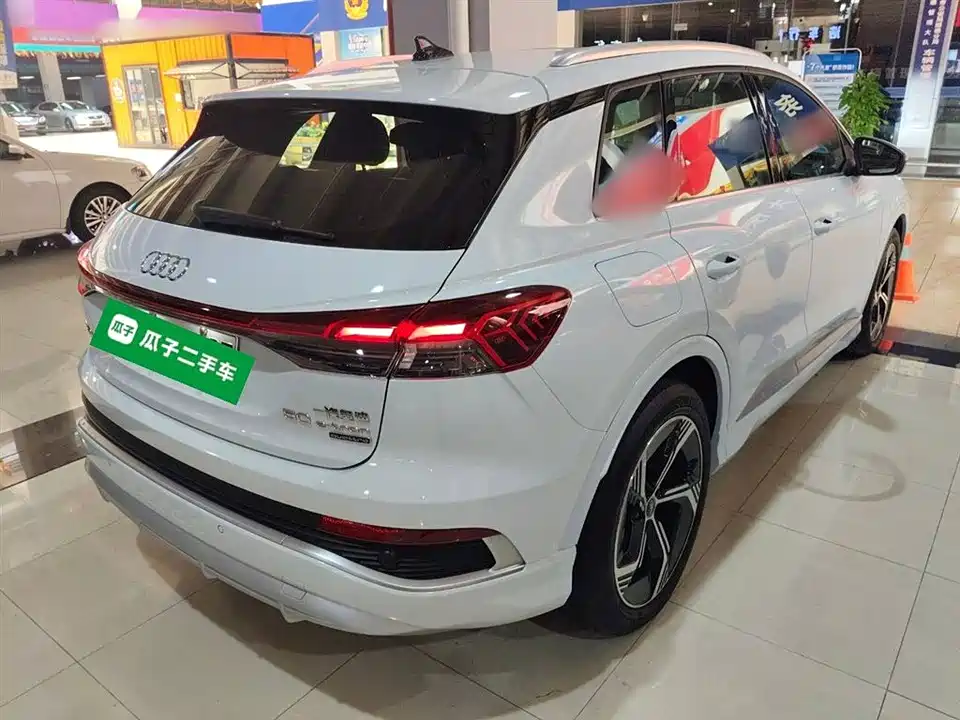 Audi Q4