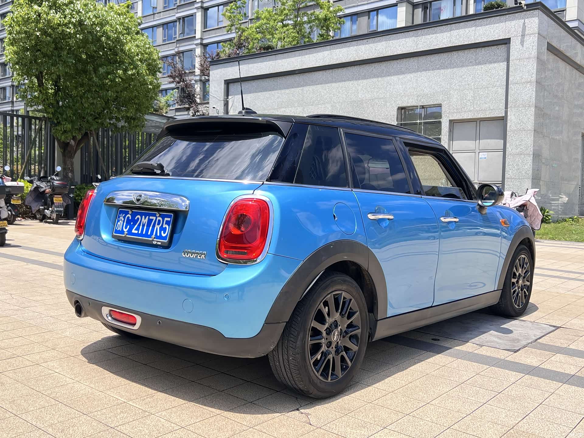 Mini Cooper, 2015 17