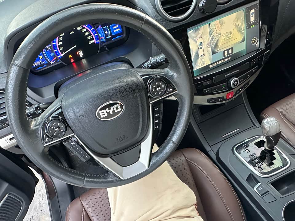 BYD S7