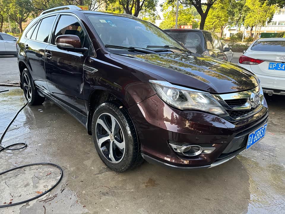 BYD S7