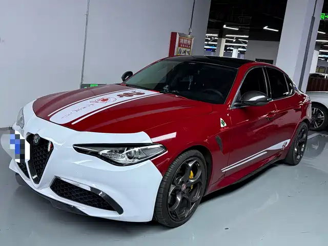 Alfa Romeo Giulia 2017 — купить из Китая под заказ
