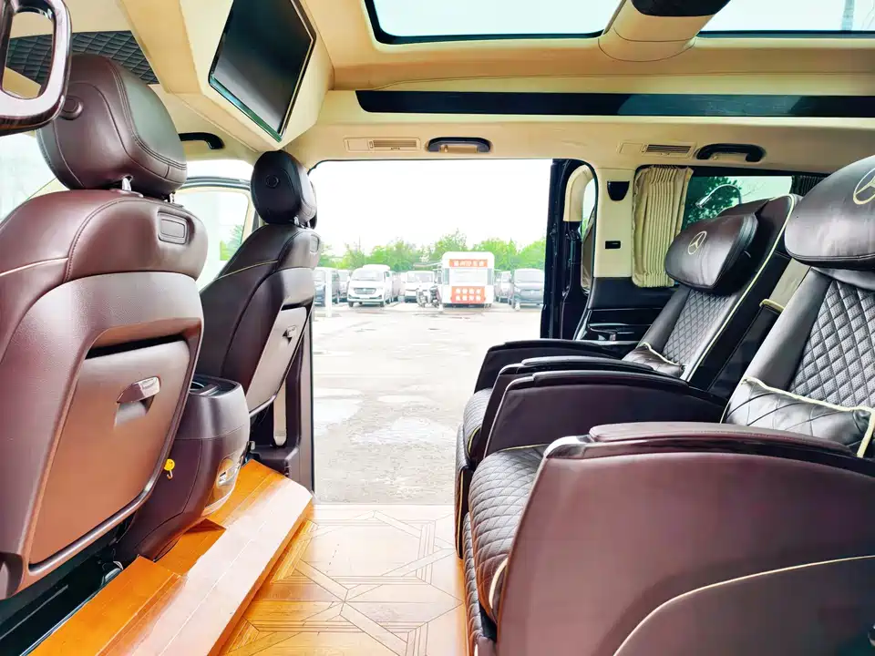 Mercedes-Benz V-class