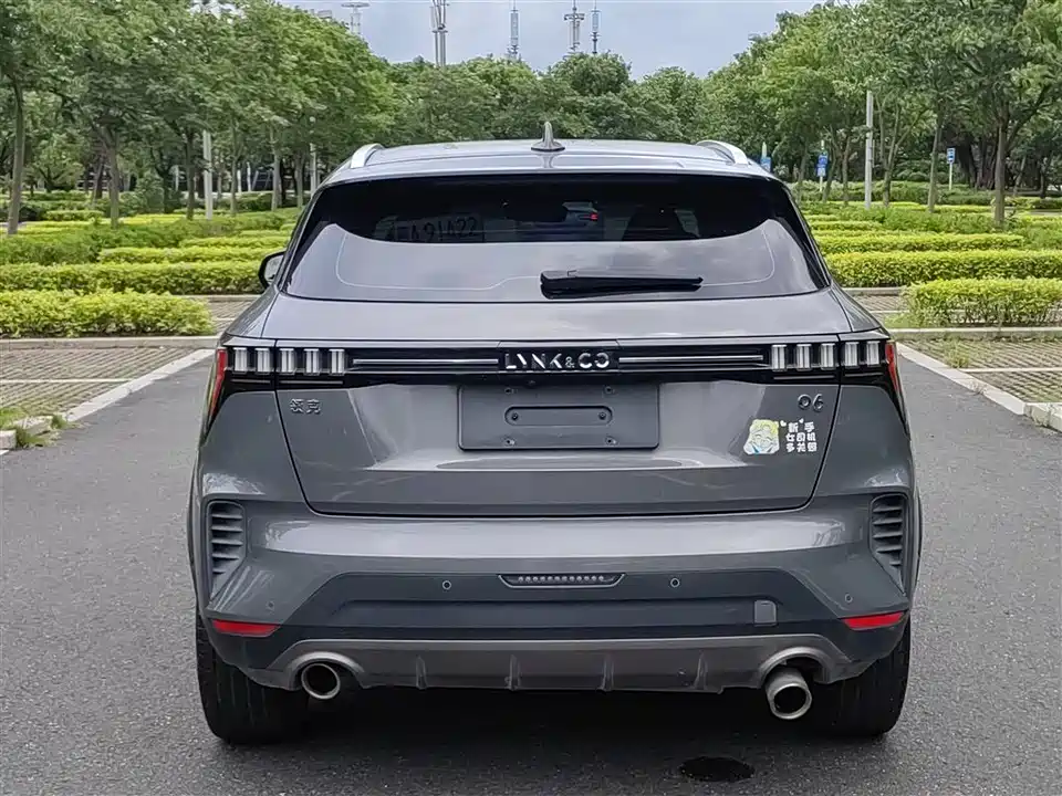 Lynk & Co 06 Lynk & Co 06