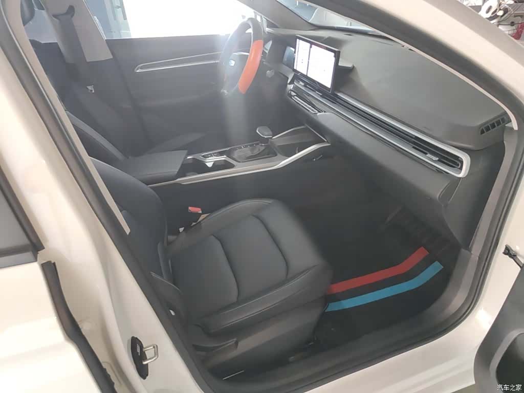 Geely Emgrand, 2025 25