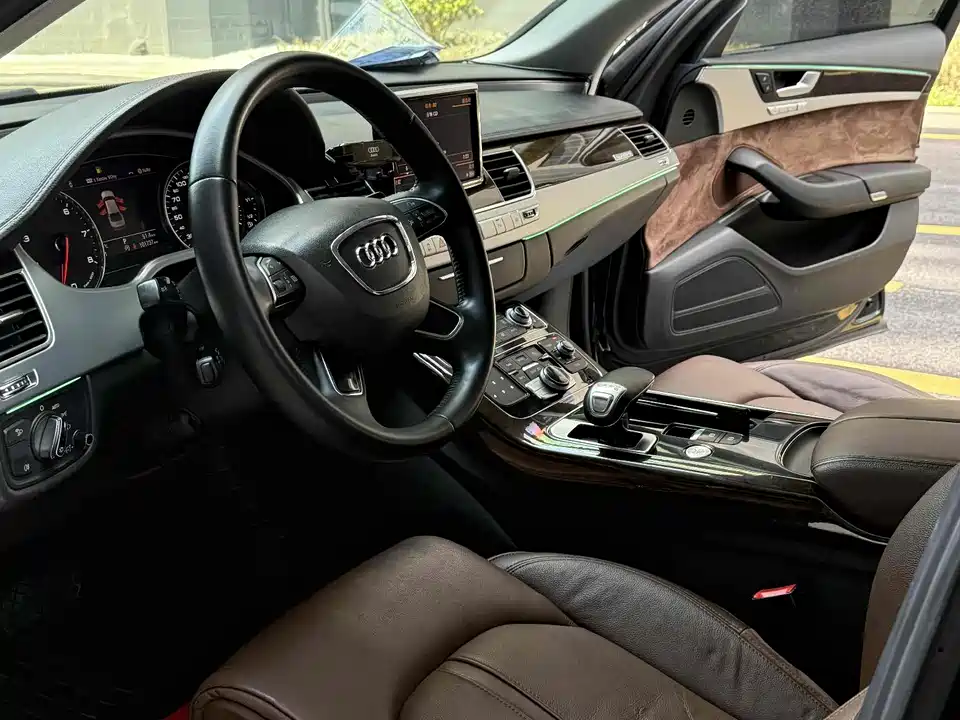 Audi A8