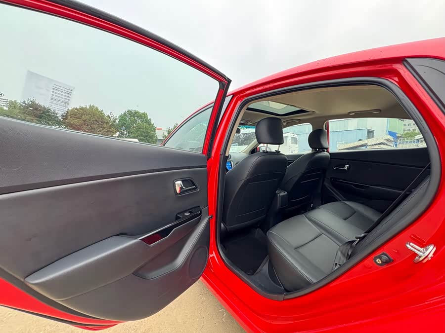 Kia K2 2014, фото 12