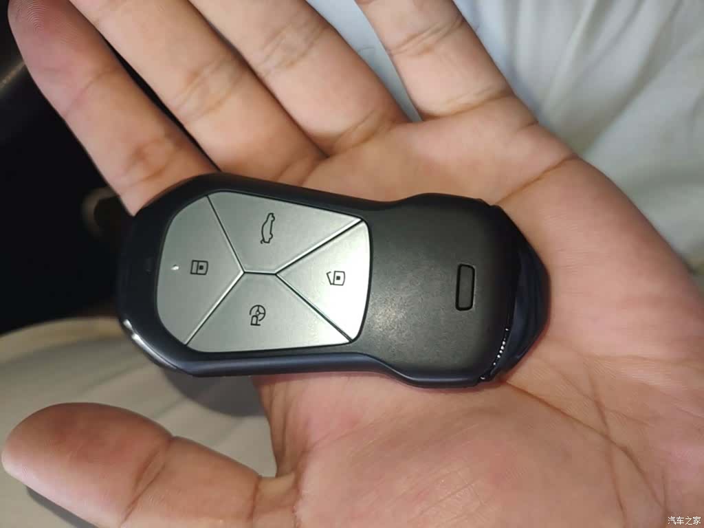 Xpeng P5, 2022 9