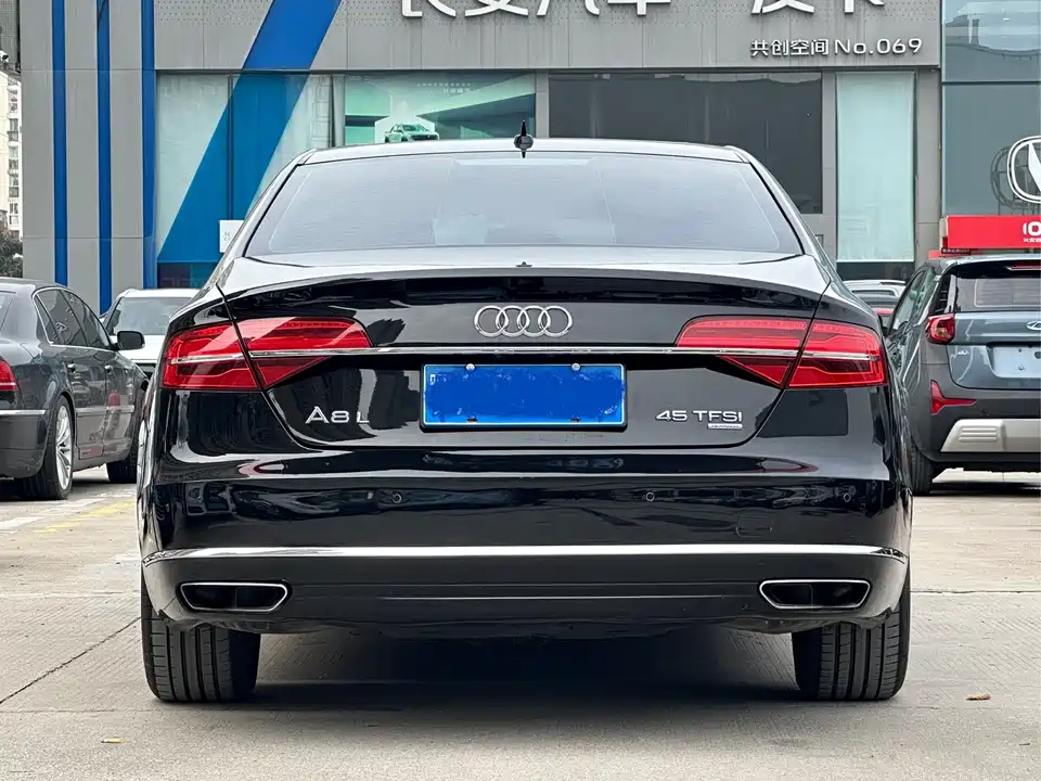 Audi A8