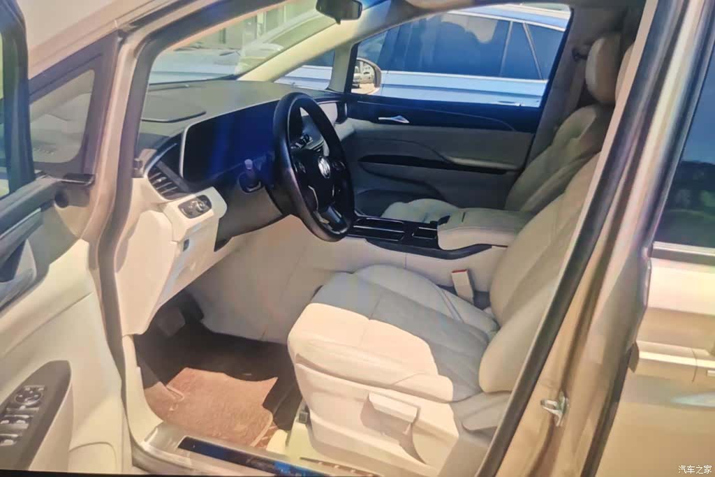 Buick GL8, 2023 9