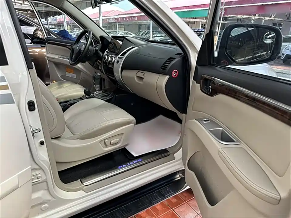 Mitsubishi Pajero Jinchang