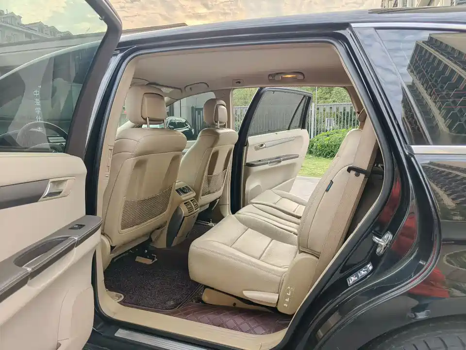 Mercedes-Benz R-class