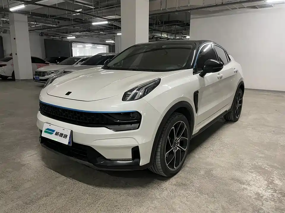Lynk & Co 05