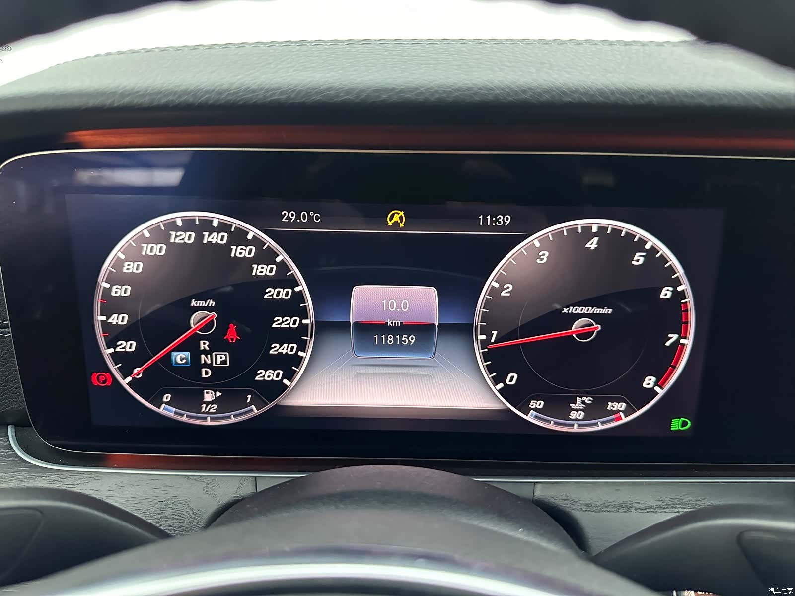 Mercedes-Benz E-Class, 2019 13