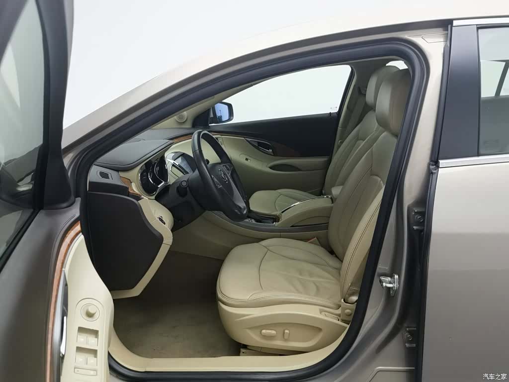 Buick LaCrosse, 2012 10