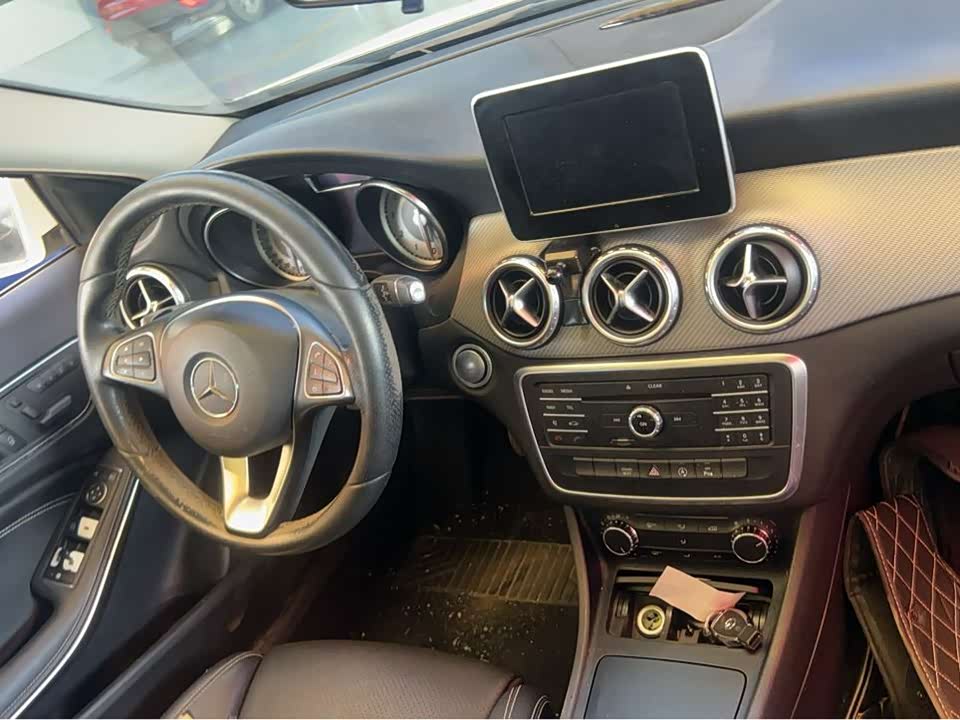 Mercedes-Benz GLA