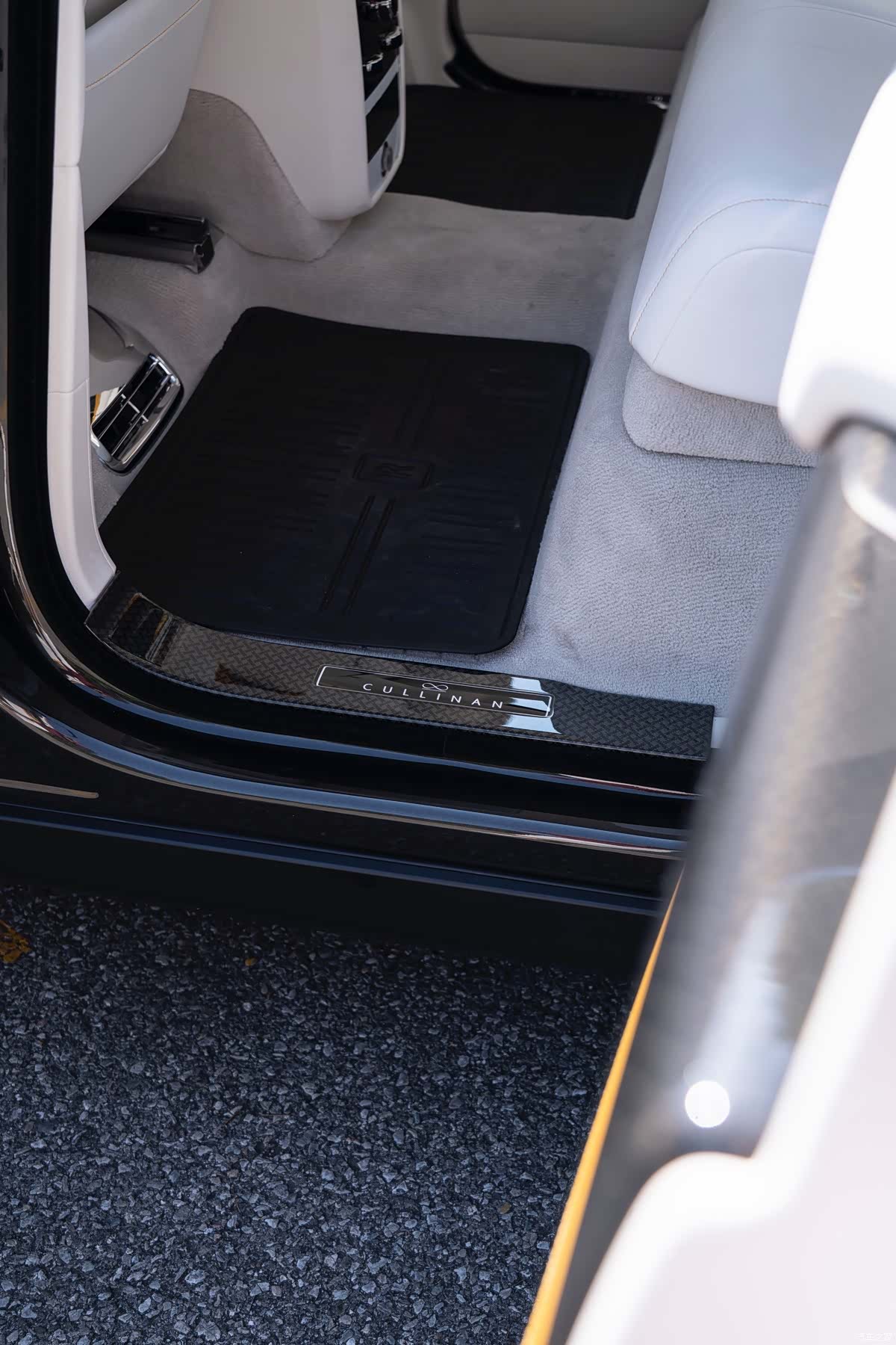 Rolls-Royce Cullinan, 2024 19