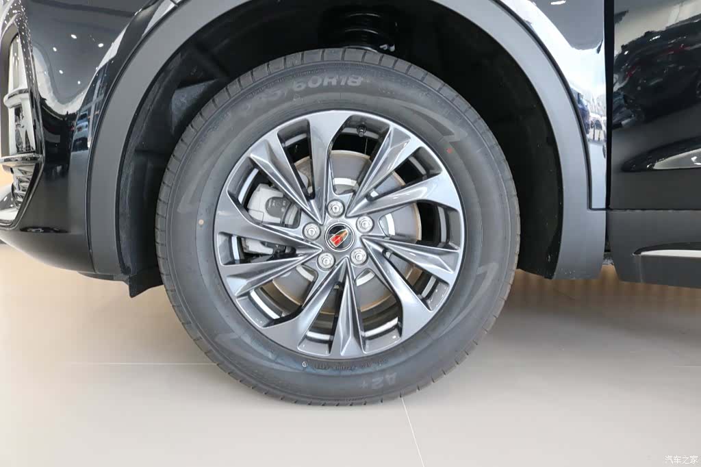 Hongqi HS5, 2026 16