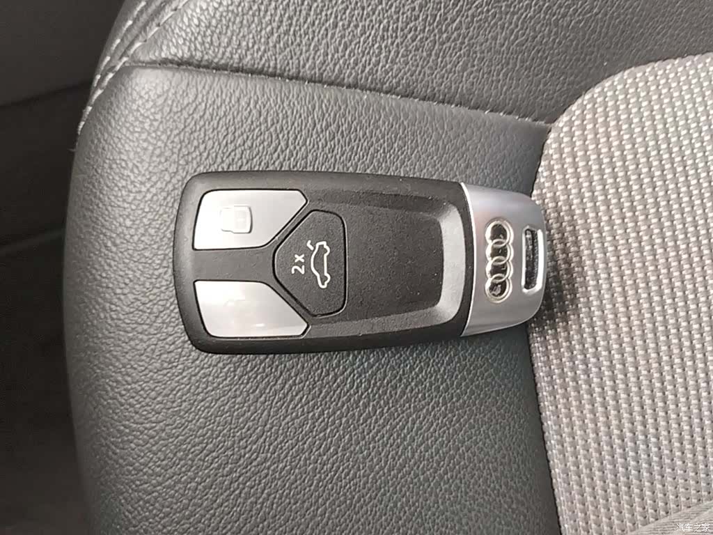 Audi Q5L, 2019 9