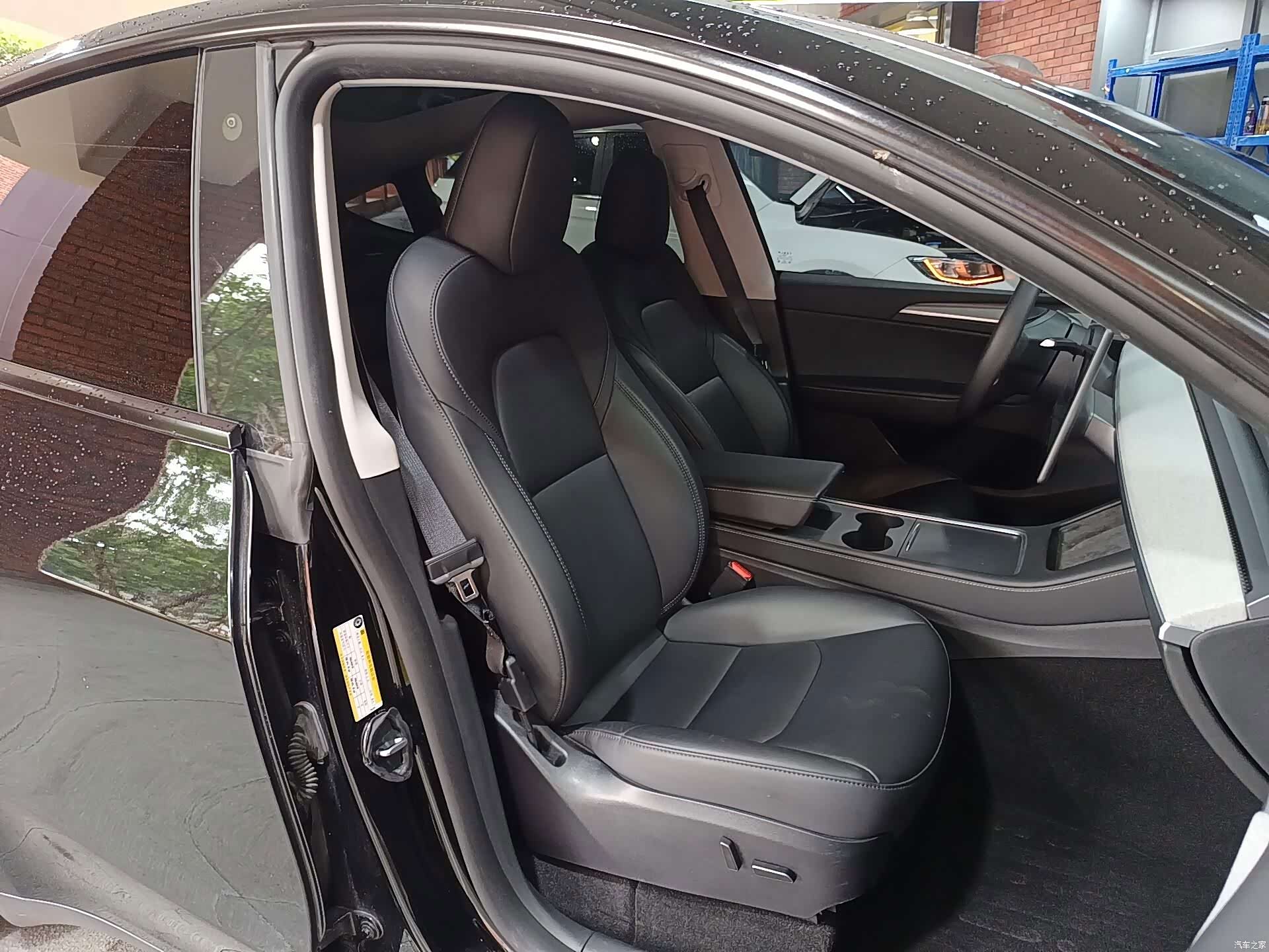 Tesla Model Y, 2024 10