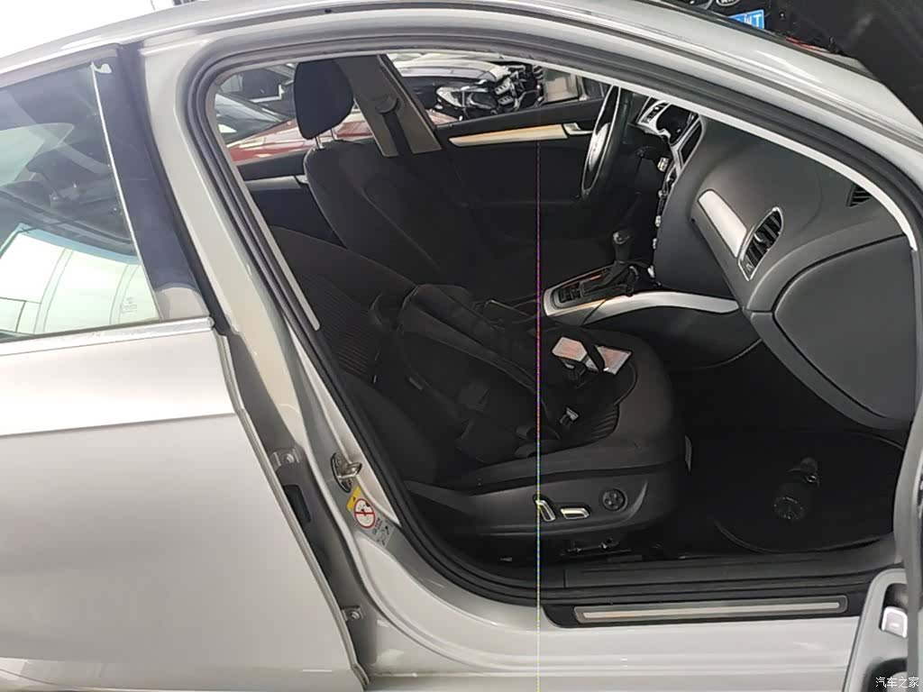 Audi A4L, 2014 25