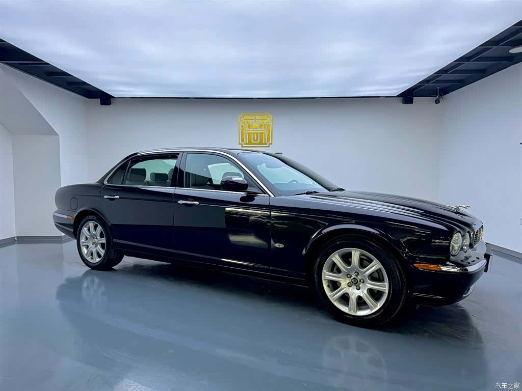 Jaguar XJ, 2009 3