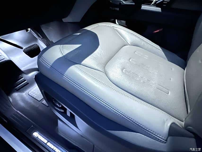 Land Rover Defender, 2022 7